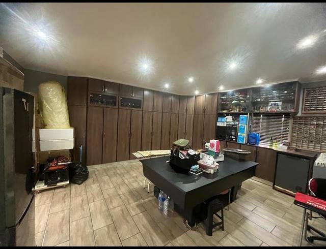 2 BEDROOM HOUSE FOR SALE IN MALVERN
